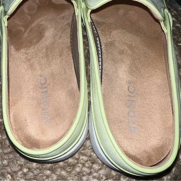 Vionic Effortless Leather Mules - Picture 5 of 8